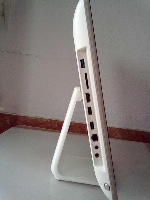 Computador ACER aspire c20-820 com avaria