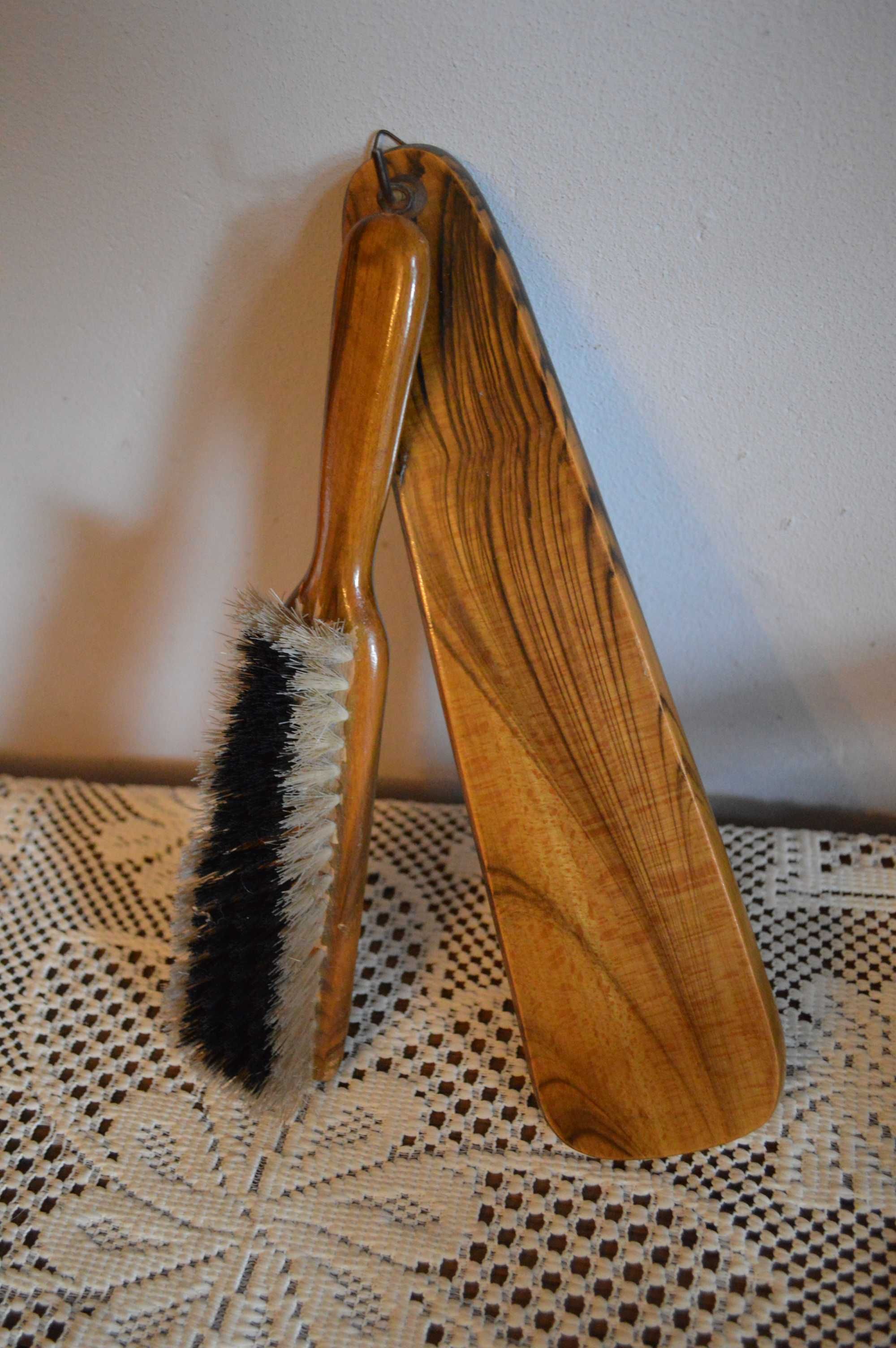 stara szczoteczka szczotka do czyszczenia ubrania drewniana antyk