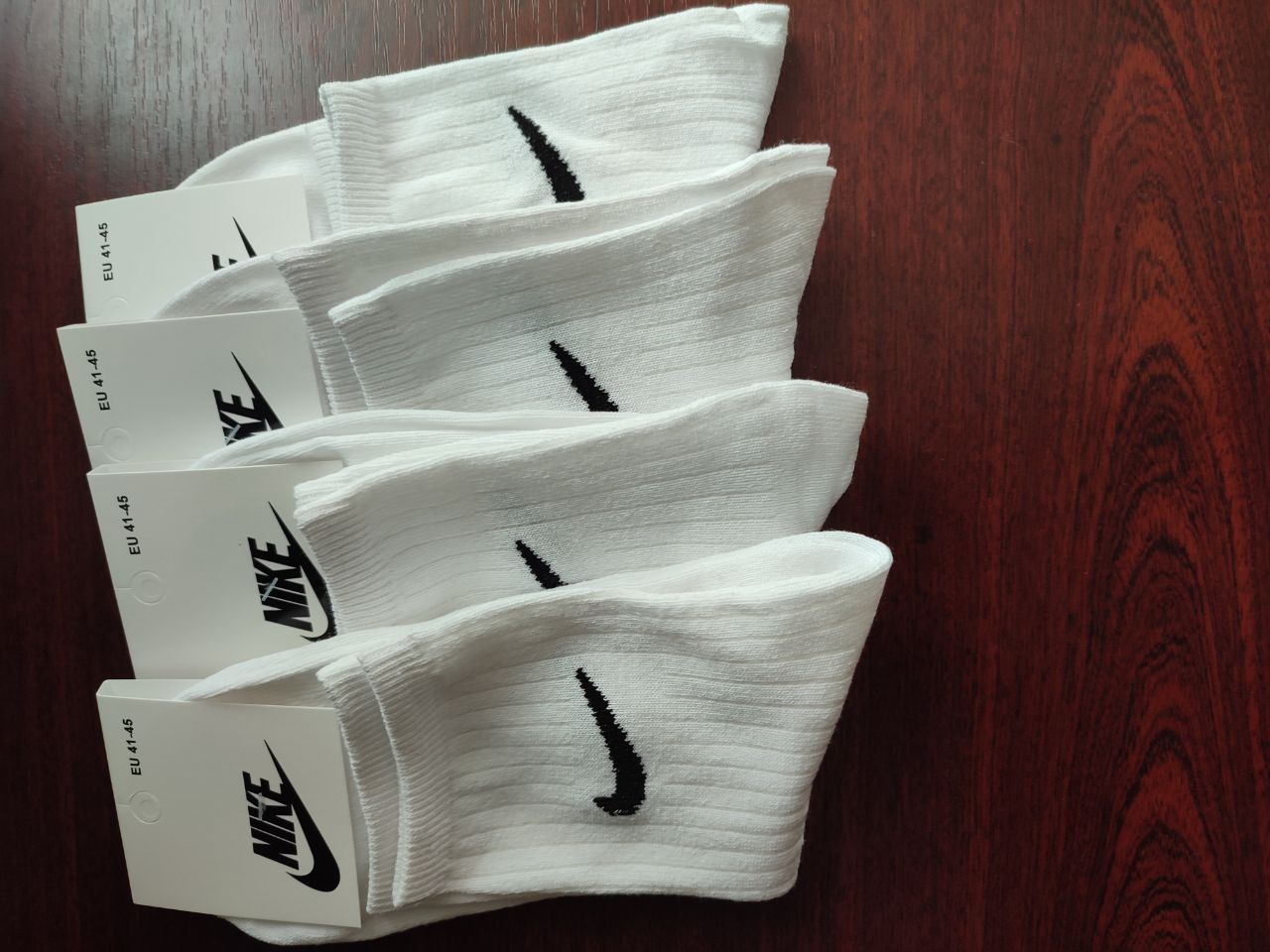 Білі шкарпетки Nike - преміум якості!
