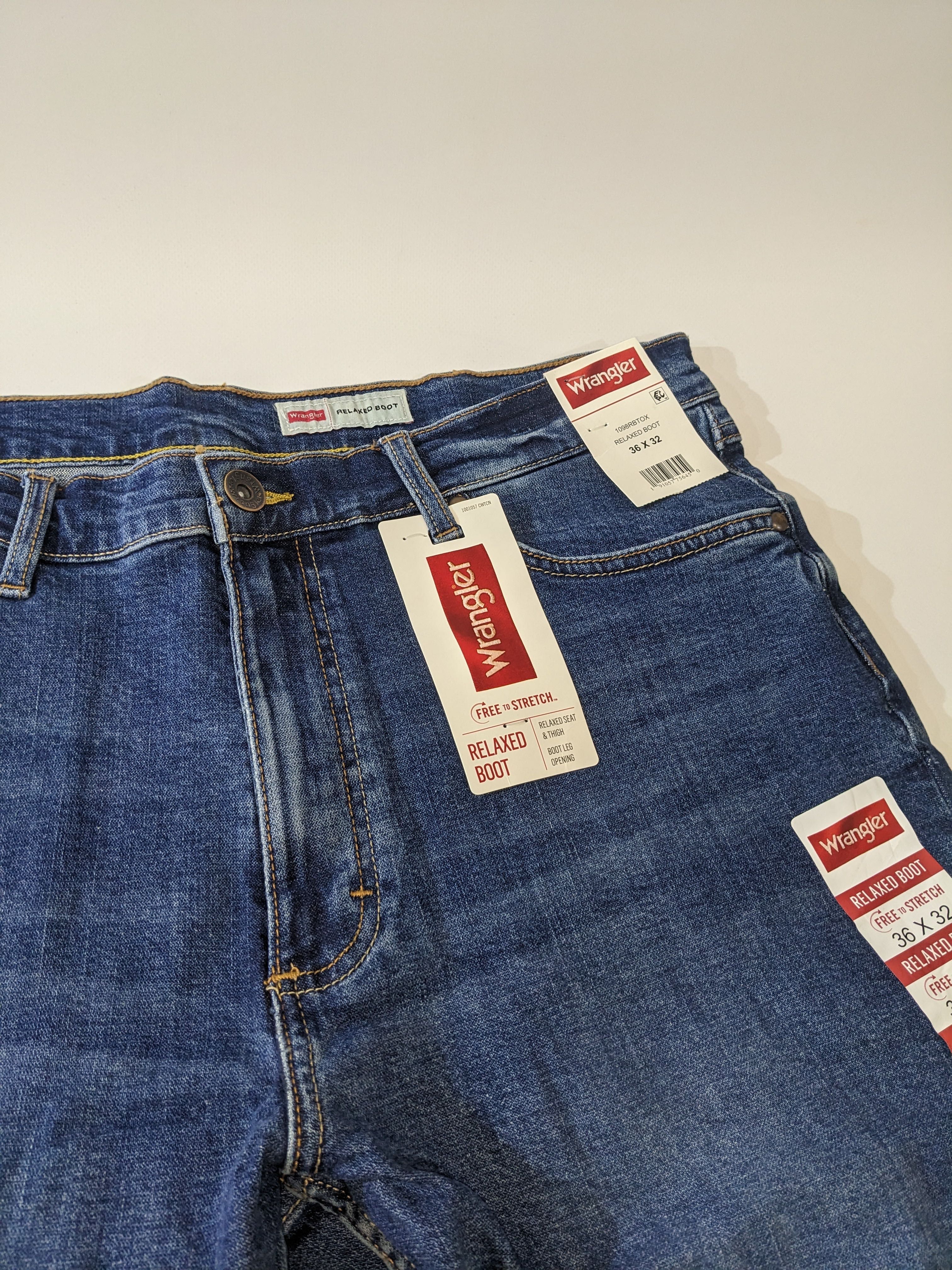 Класичні чоловічі джинси Wrangler Relaxed Fit 38 розмір