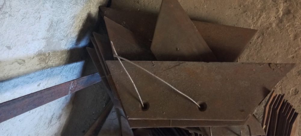 Продам лемеха. Нові. В наявності.