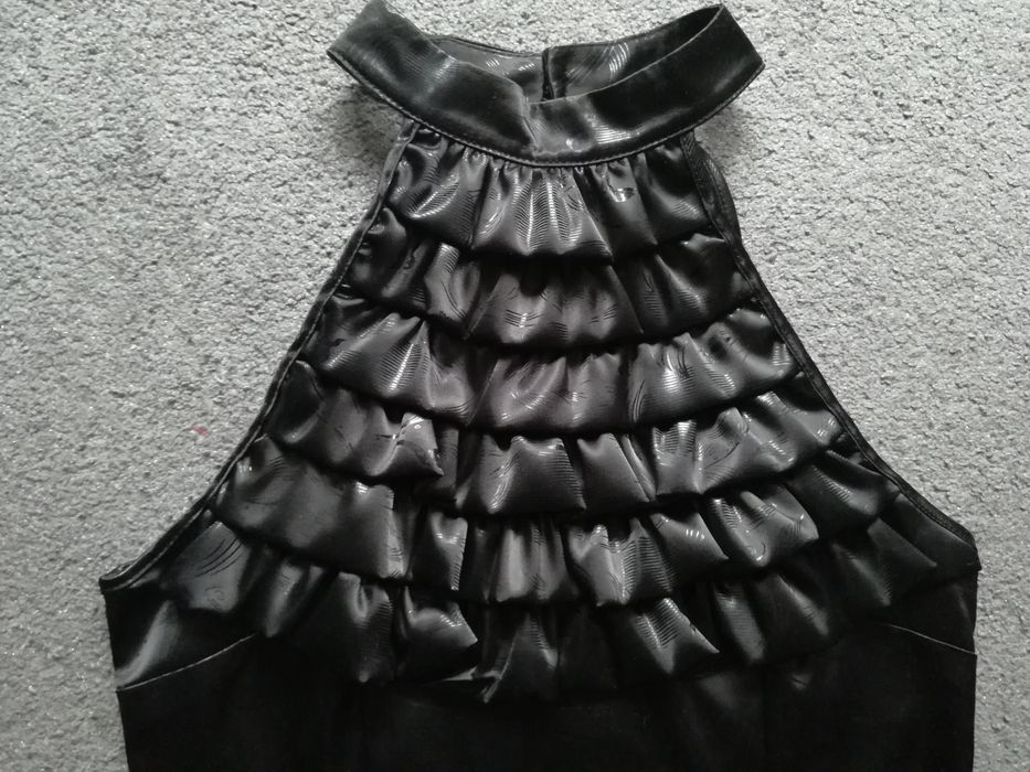 Sukienka mała czarna 36