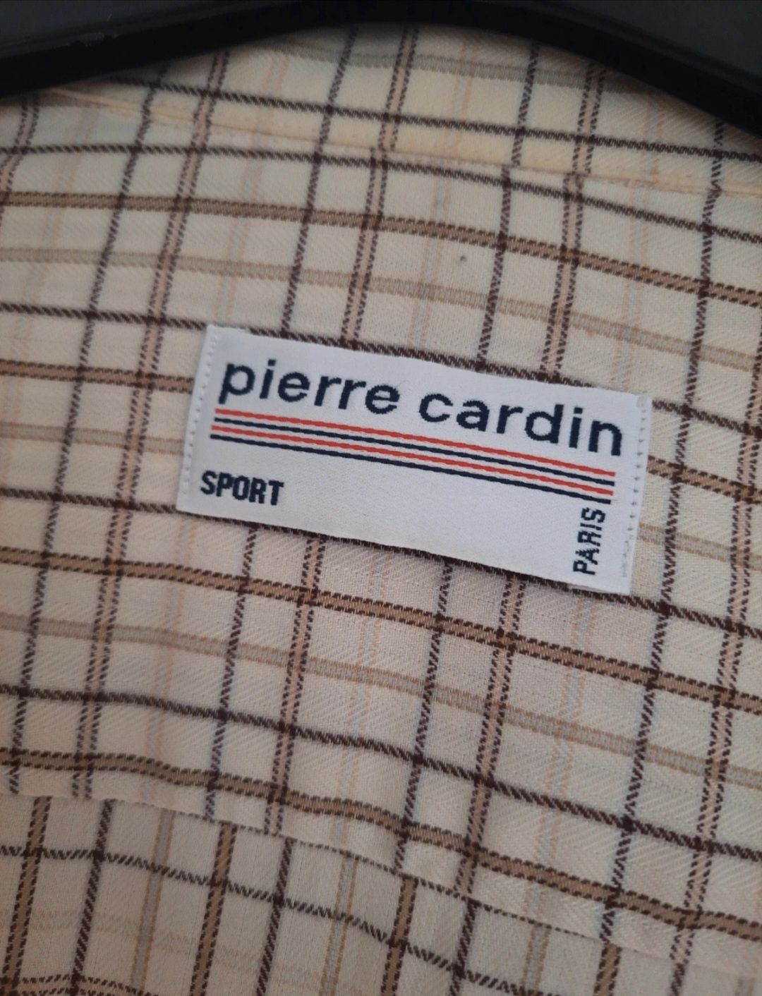 Camisa às riscas de Pierre Cardin