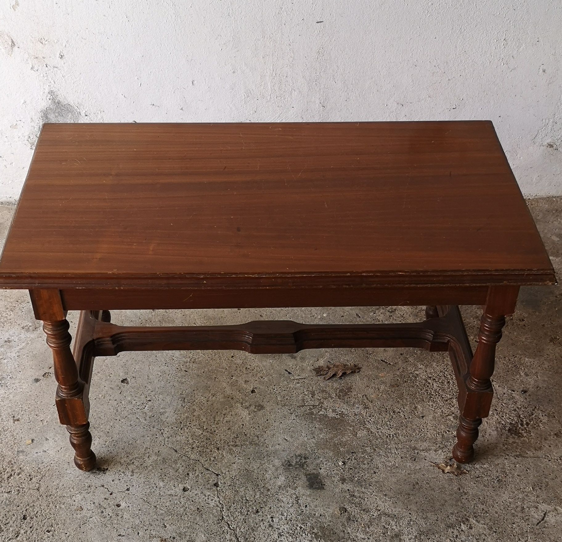 Mesa de apoio de madeira