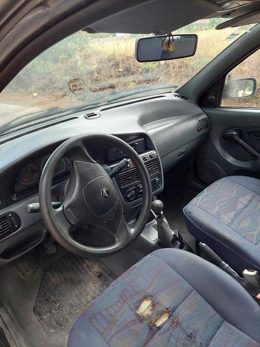 Fiat Palio 1.2 Weekend a gasolina de 1998 com Boa Mecânica para peças