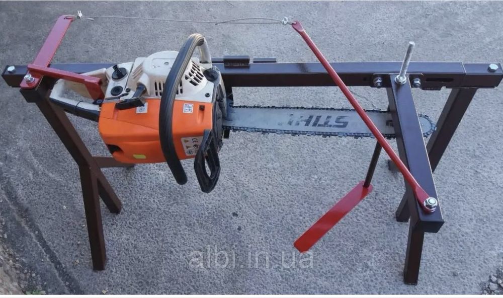 Станок для самостійного пиляння бензопилою або електро