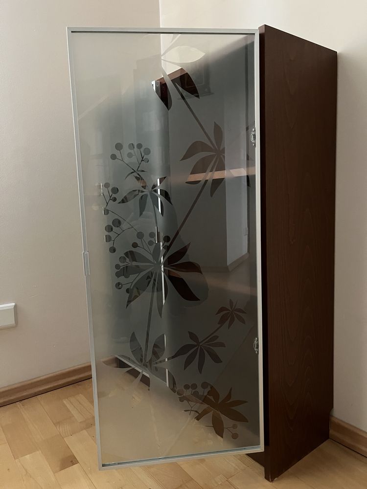 Witryna niska ze szklanymi drzwiczkami szer 80 cm IKEA