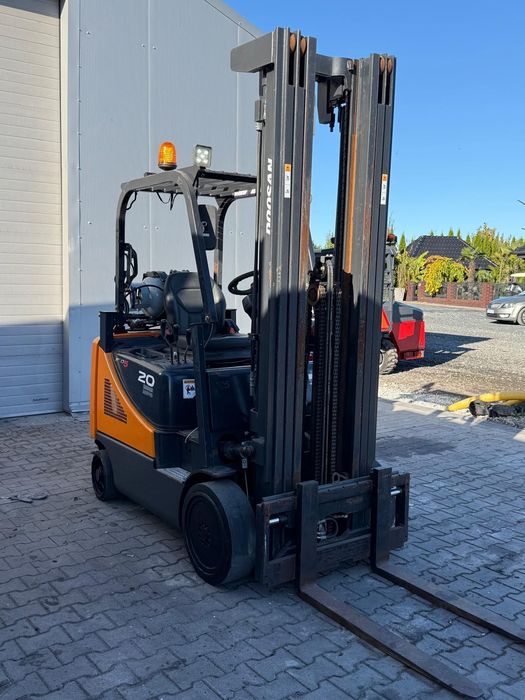 Wózek widłowy Doosan triplex 2017 rok. perfekcja 6 metrów po