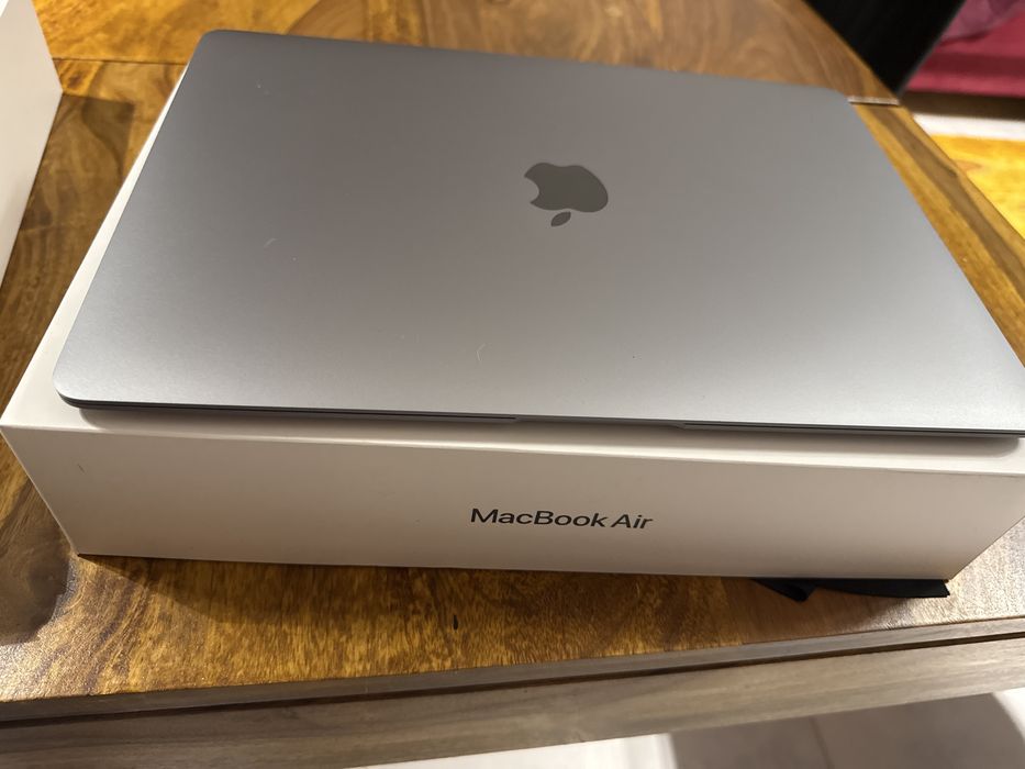 MacBook Air 13 M1 8/256 Kupiony 2025 na gwarancji Apple