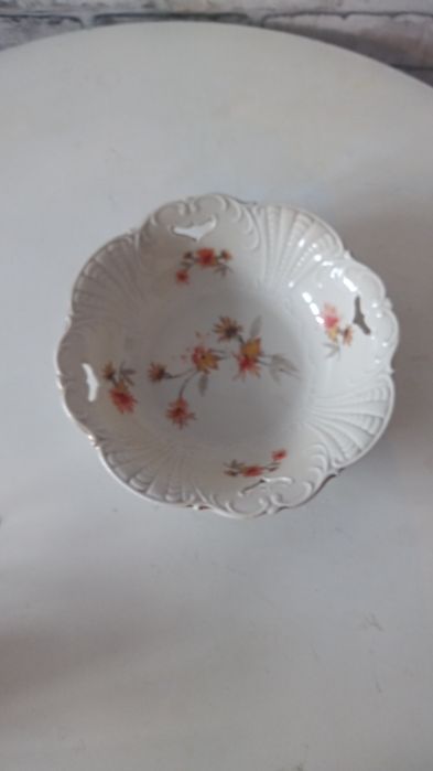 Patera Bawaria w pomarańczowe kwiaty