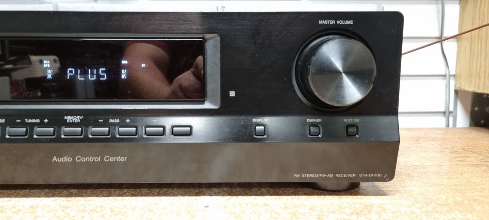 Amplituner SONY STR-DH100