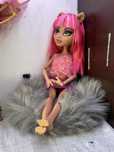 Lalka Monster High Howleen Wolf, w dobrym stanie.