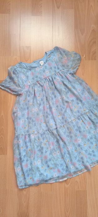 Sukienka na wzrost 128