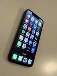 iPhone 13 mini, bateria 82%, 128 GB