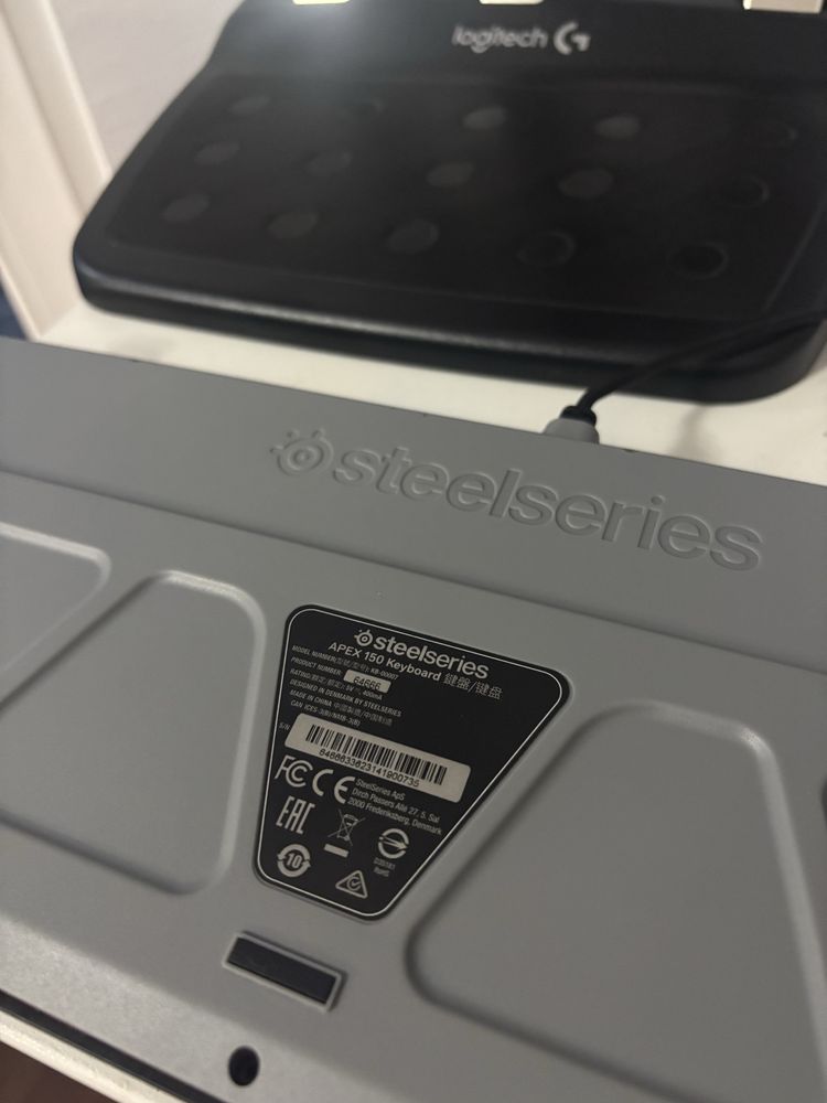 SteelSeries Apex 150 RGB klawiatura