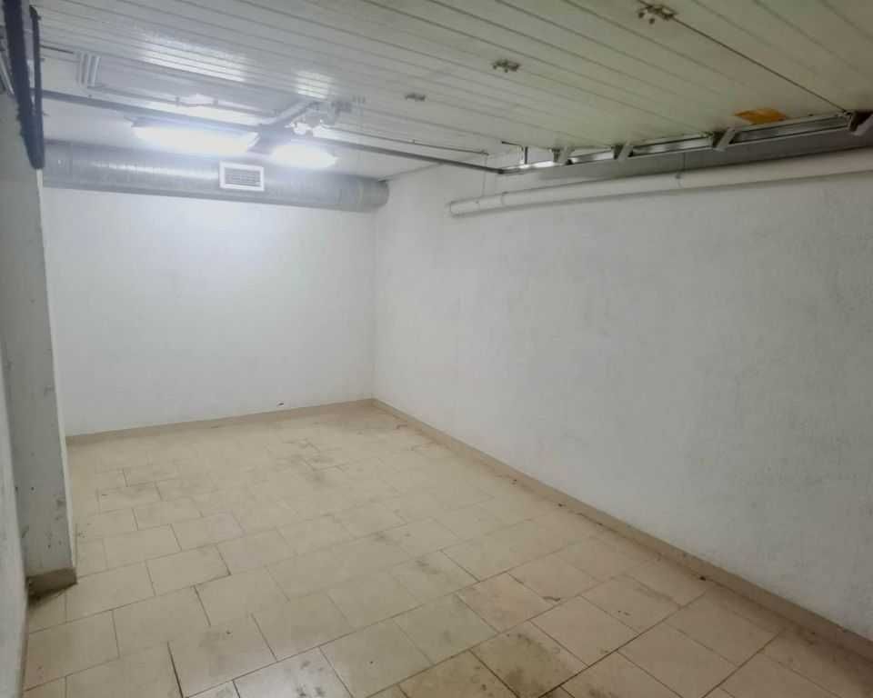 Garagem para venda no Centro da Marinha Grande