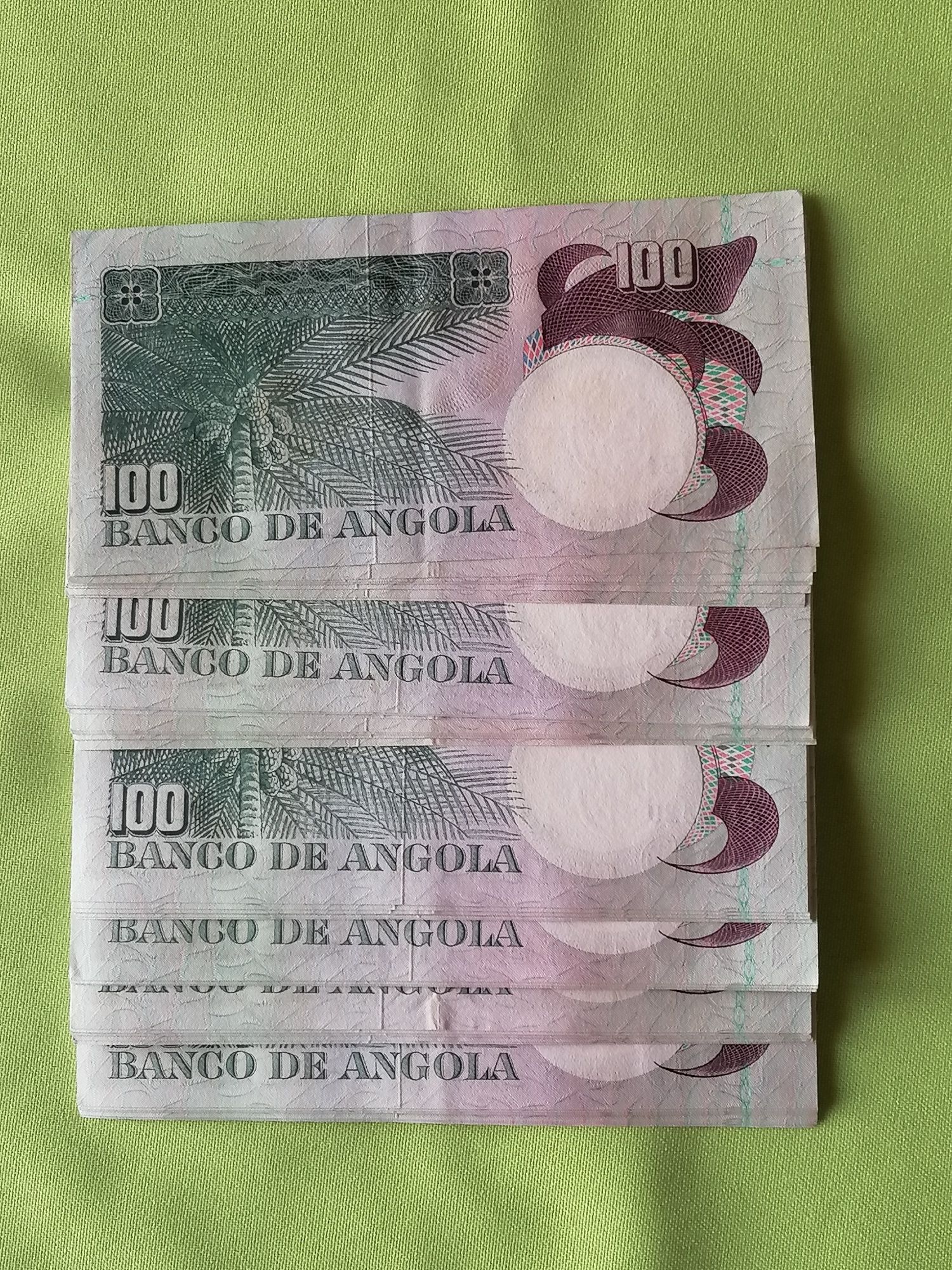 80 Notas de 100 Escudos - Angola