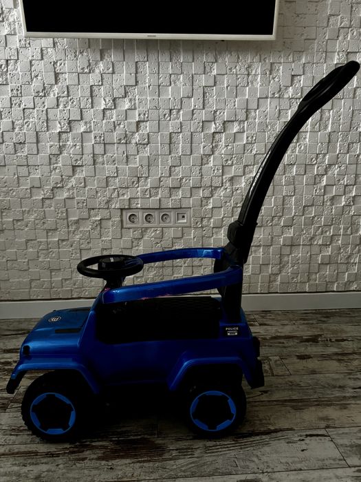 Дитяча каталка-толокар Bambi Police. Машинка 2в1 з батьківською ручкою