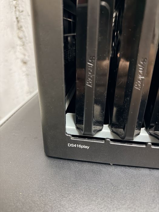 Synology DS416 Play