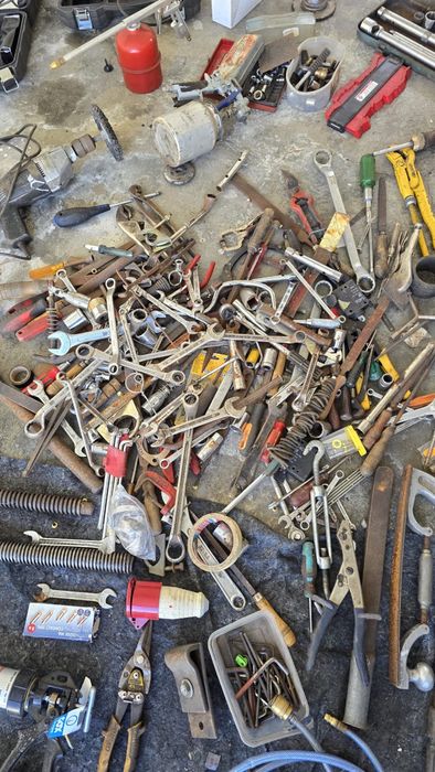 Venda de garagem - Várias Ferramentas