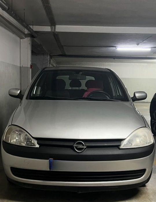 Opel Corsa 24 anos não trabalha mas muito estimado