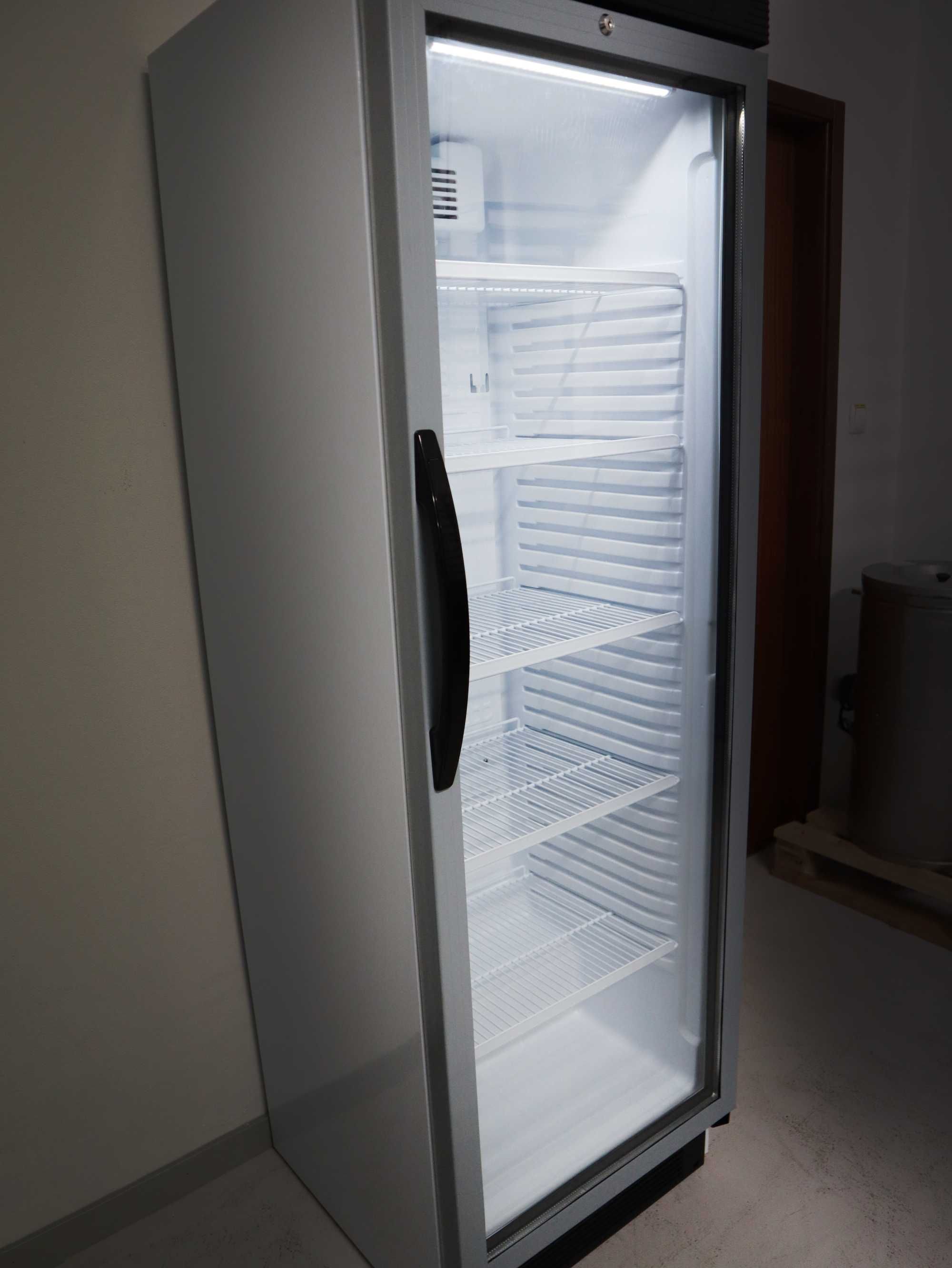 Armário de frio com 1 porta em vidro