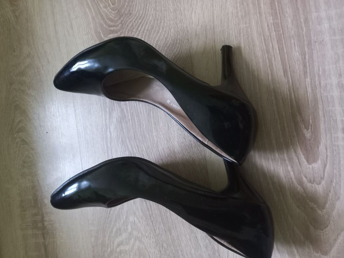 Czarne Szpilki 39 buty na obcasie pantofle