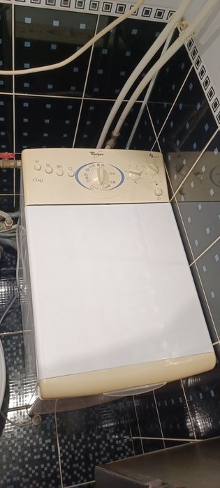 Пральна машина Whirlpool AWT 2283