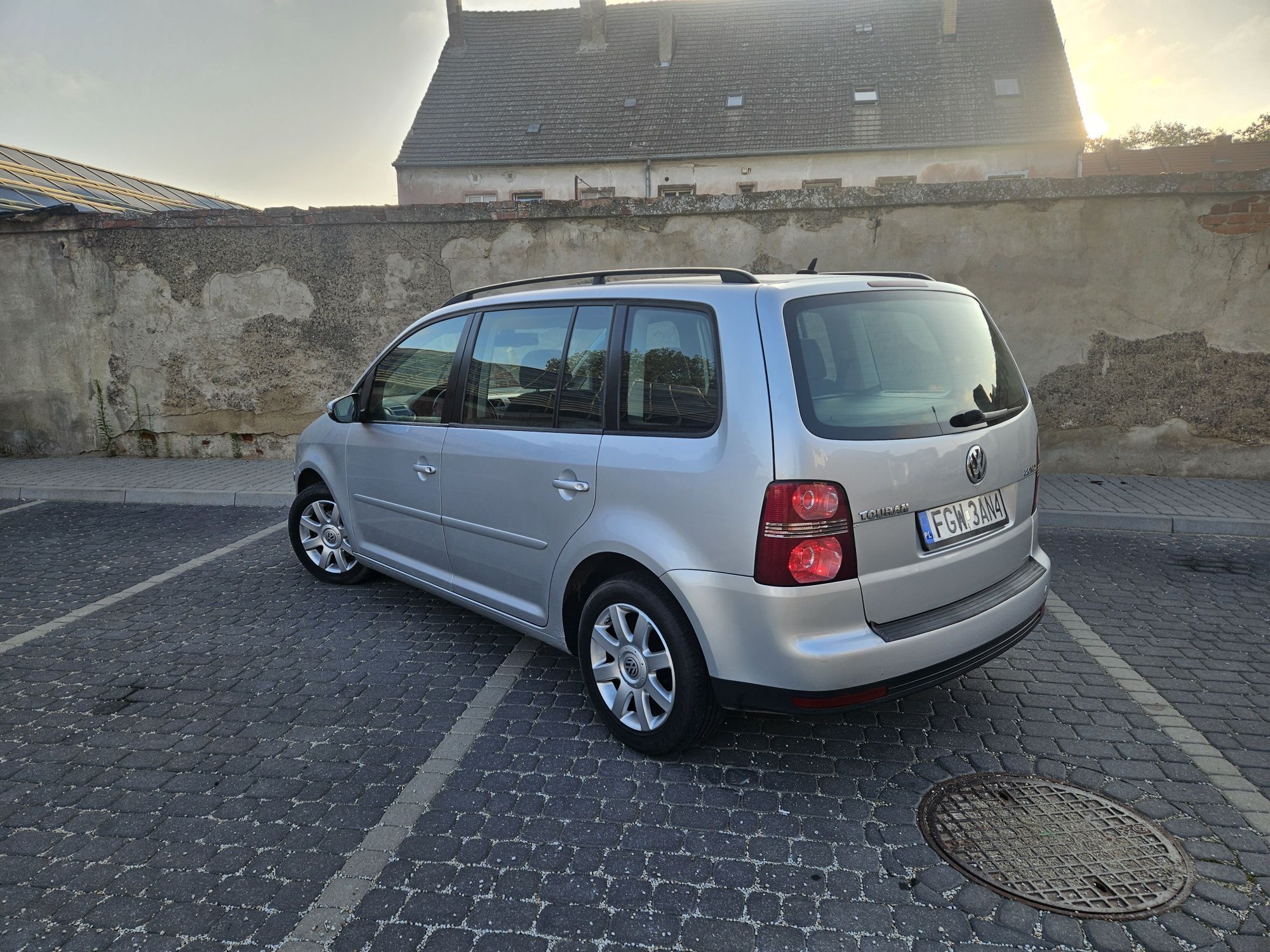 Volkswagen Touran 2.0 TDI BMM,xenon, navi.