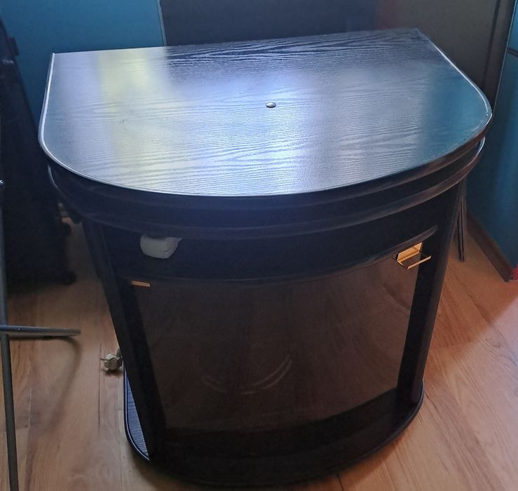 Stolik pod telewizor