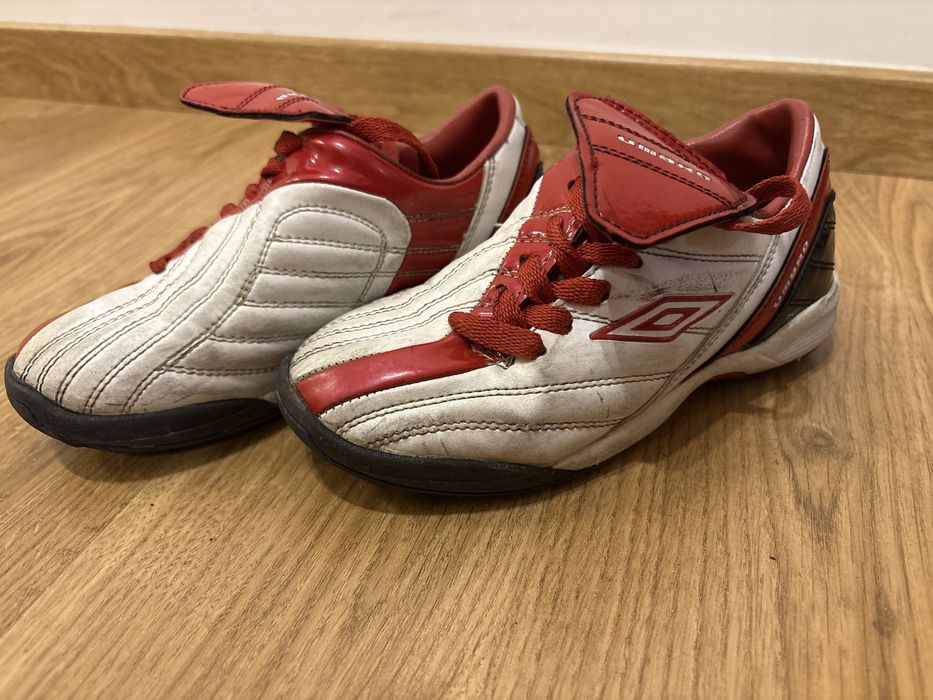 Turfy / Szutrówki Umbro rozm 31