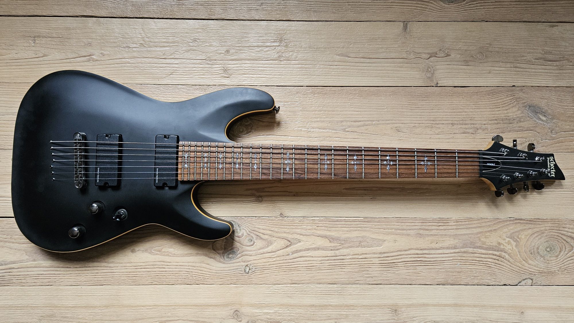 Schecter Demon 7