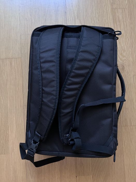 Thule - Mochila que se converte em pasta ou mala para portátil