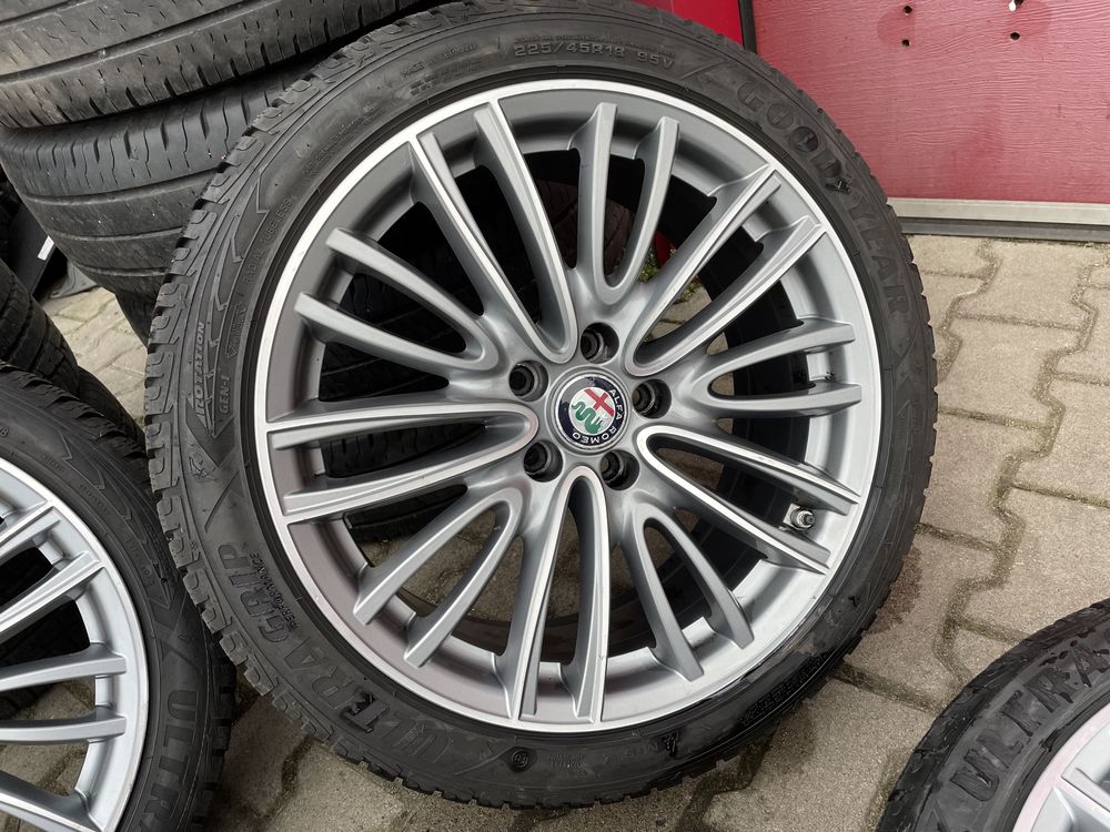 Felgi kola alfa romeo 18 cali 5x110 et33 8j giulia giulietta