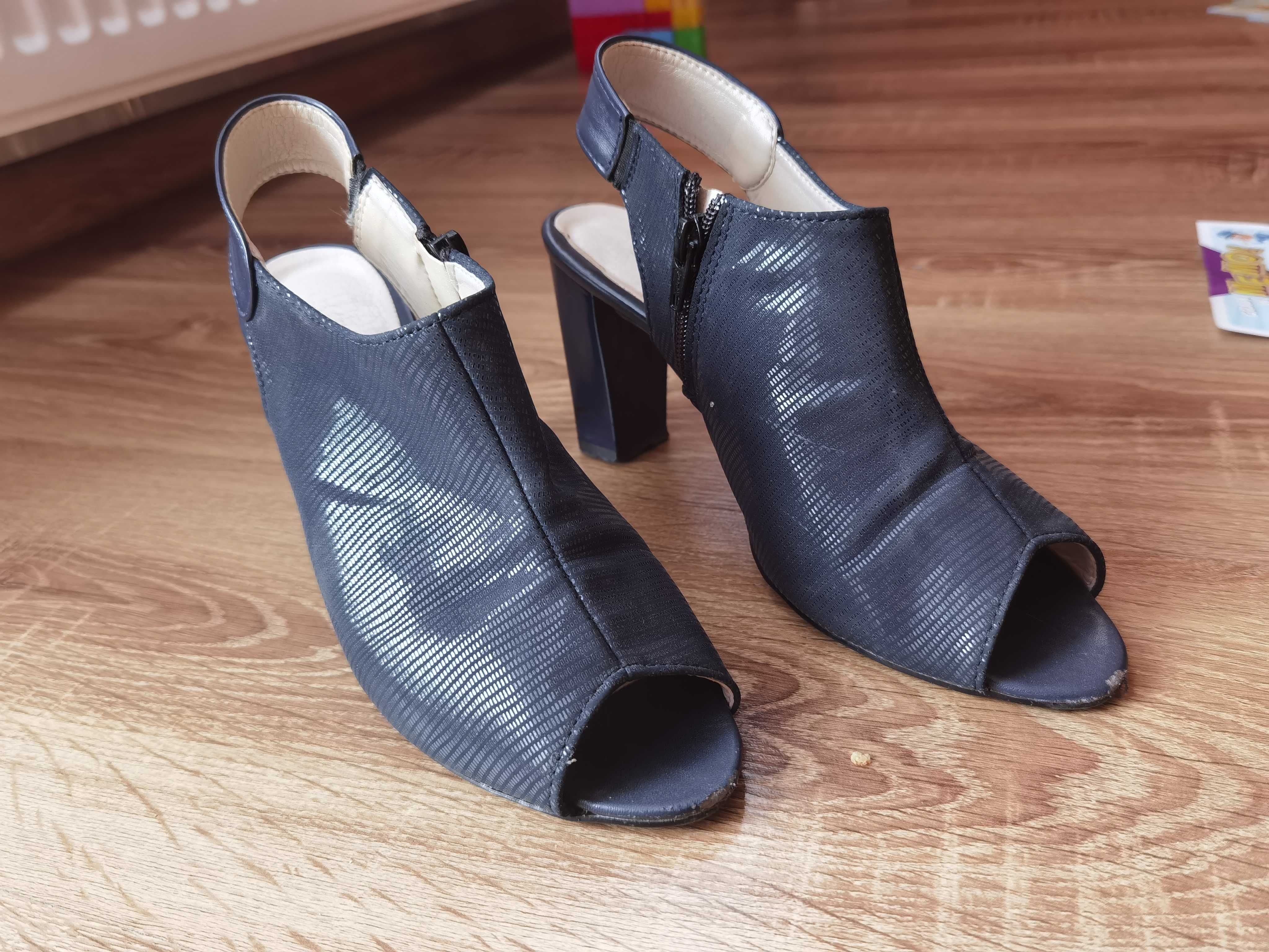 Buty błyszczące na obcasie 37 do sukienki spodni wyjściowe eleganckie