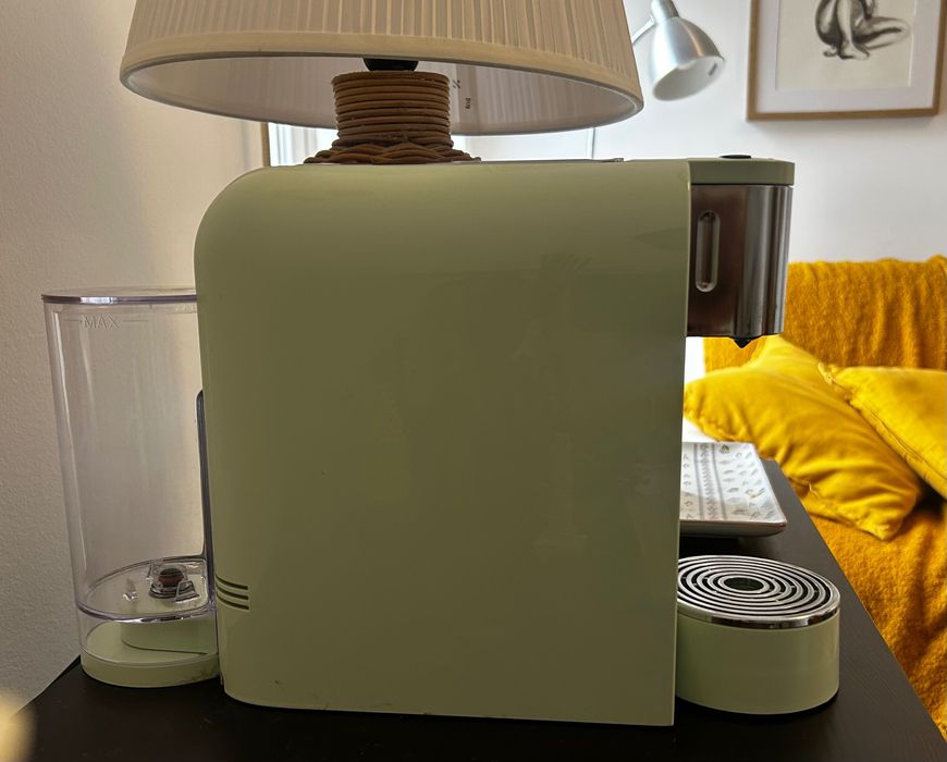 Máquina de café cápsulas Pingo Doce / Camry — excelente estado