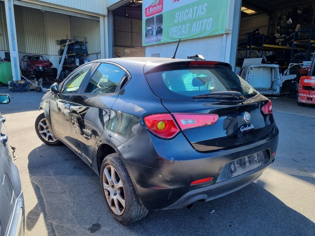 Alfa Romeu Giulietta 1.6 JTD de 2010 para peças