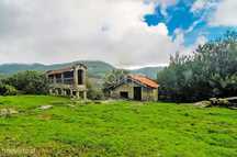 Quinta com dependências e terreno no aldeamento da Seara - Montalegre