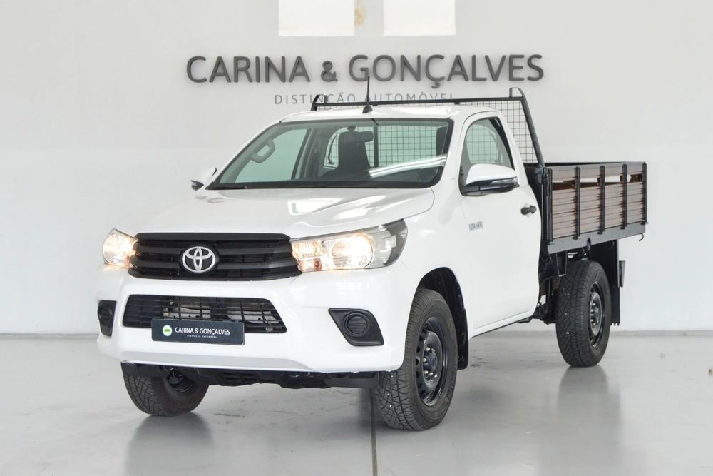 Toyota Hilux 2.4 D-4D 4X2 Cabine Simples 2L