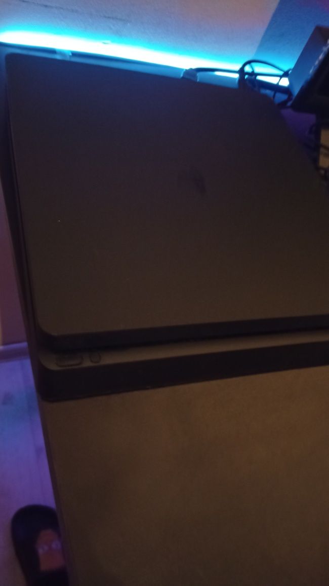 PlayStation 4 z padem