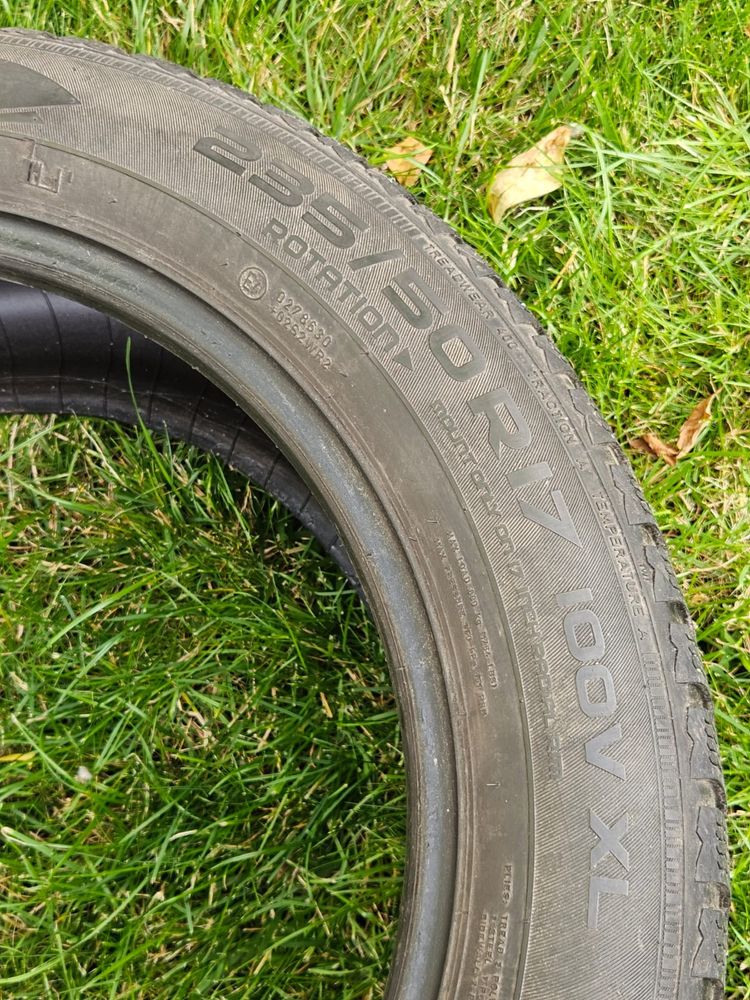 Opony zimowe NOKIAN 235/50 R17 V XL (4 sztuki)