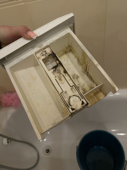 Прибирання, хімчистка, клінінг, миття вікон