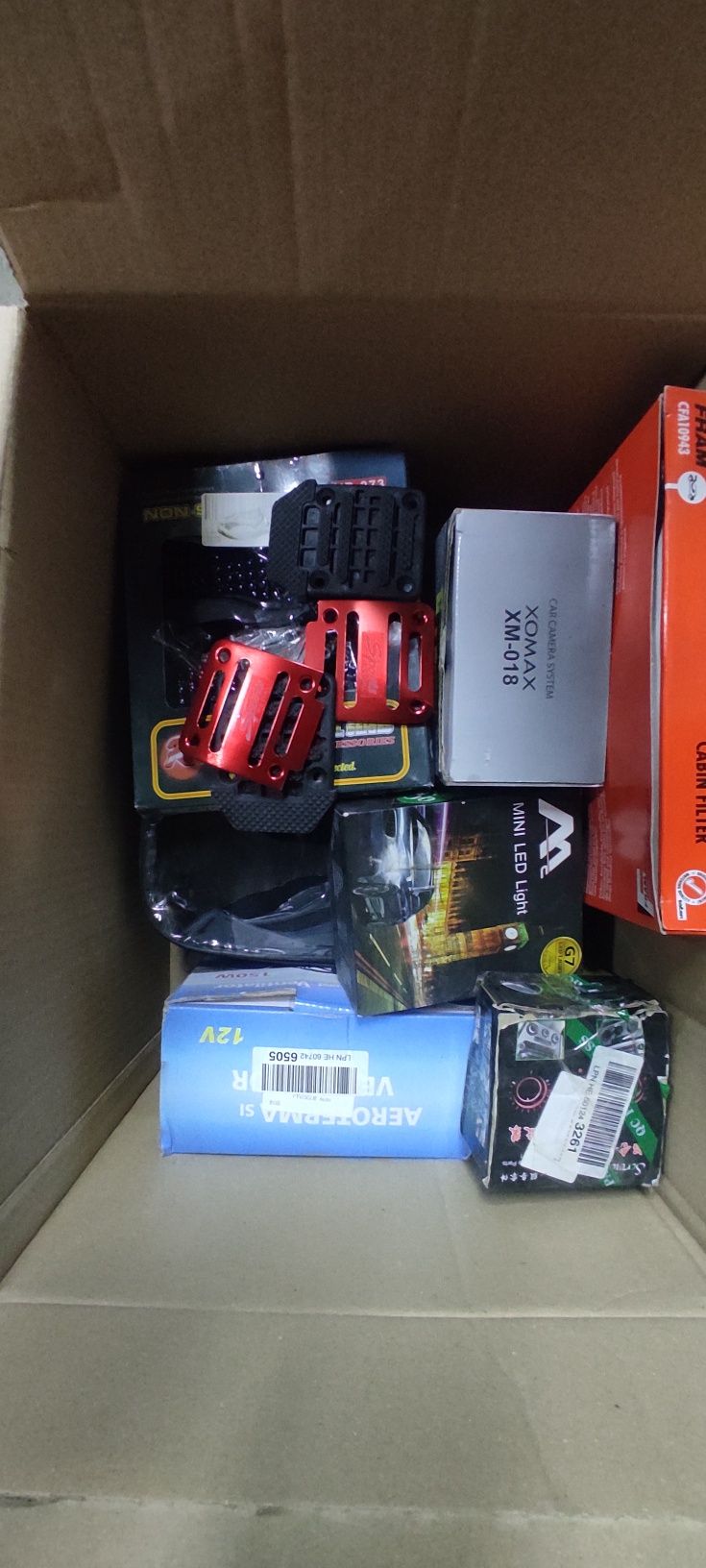 Paczka Amazon Nowe akcesoria samochodowe