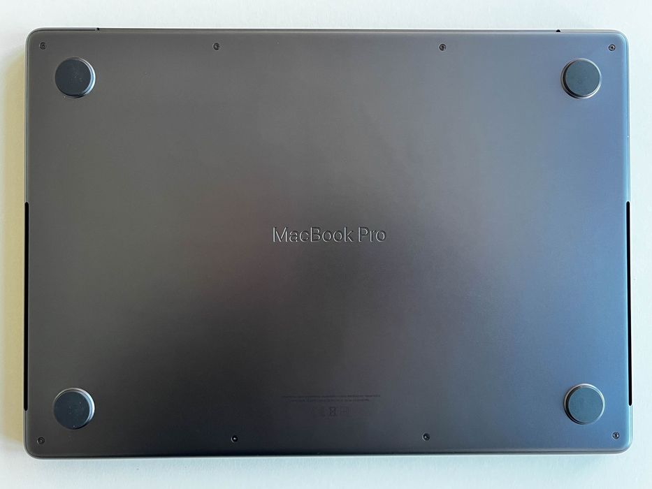 MacBook Pro M4 14' [2025] 16GB ram / 512GB disco - [Garantia até 2028]