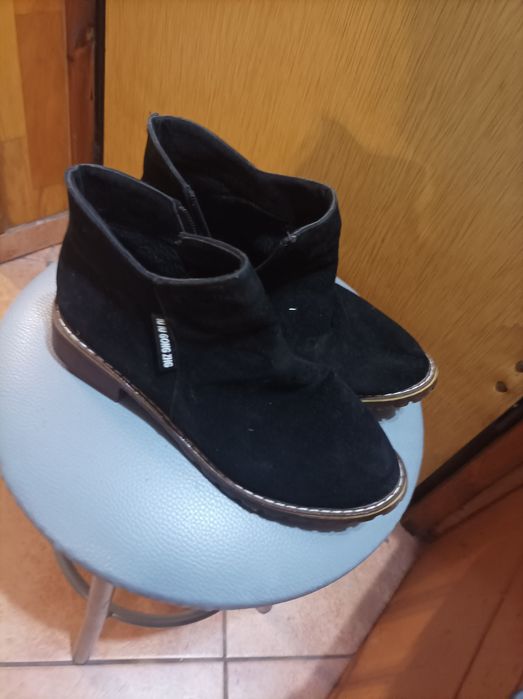 Buty damskie Botki zamszowe rozmiar 40