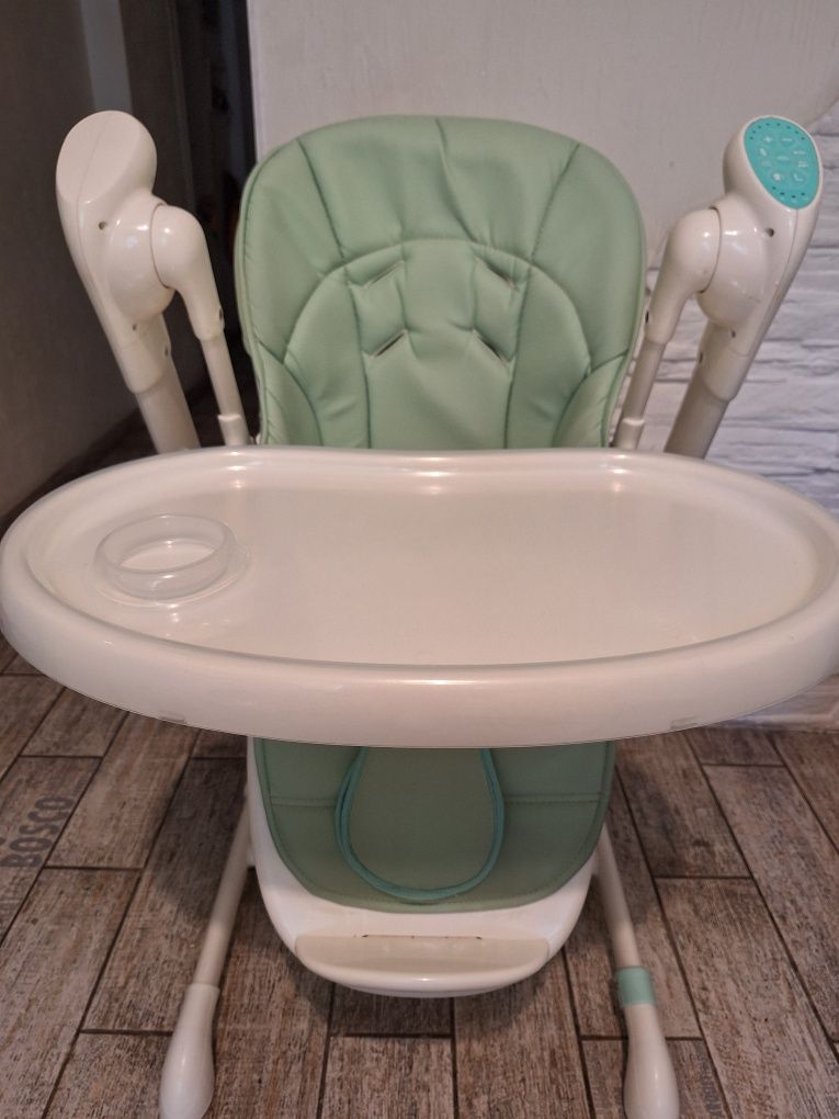 Срочно продам! Стульчик для кормления Mioobaby Jazz