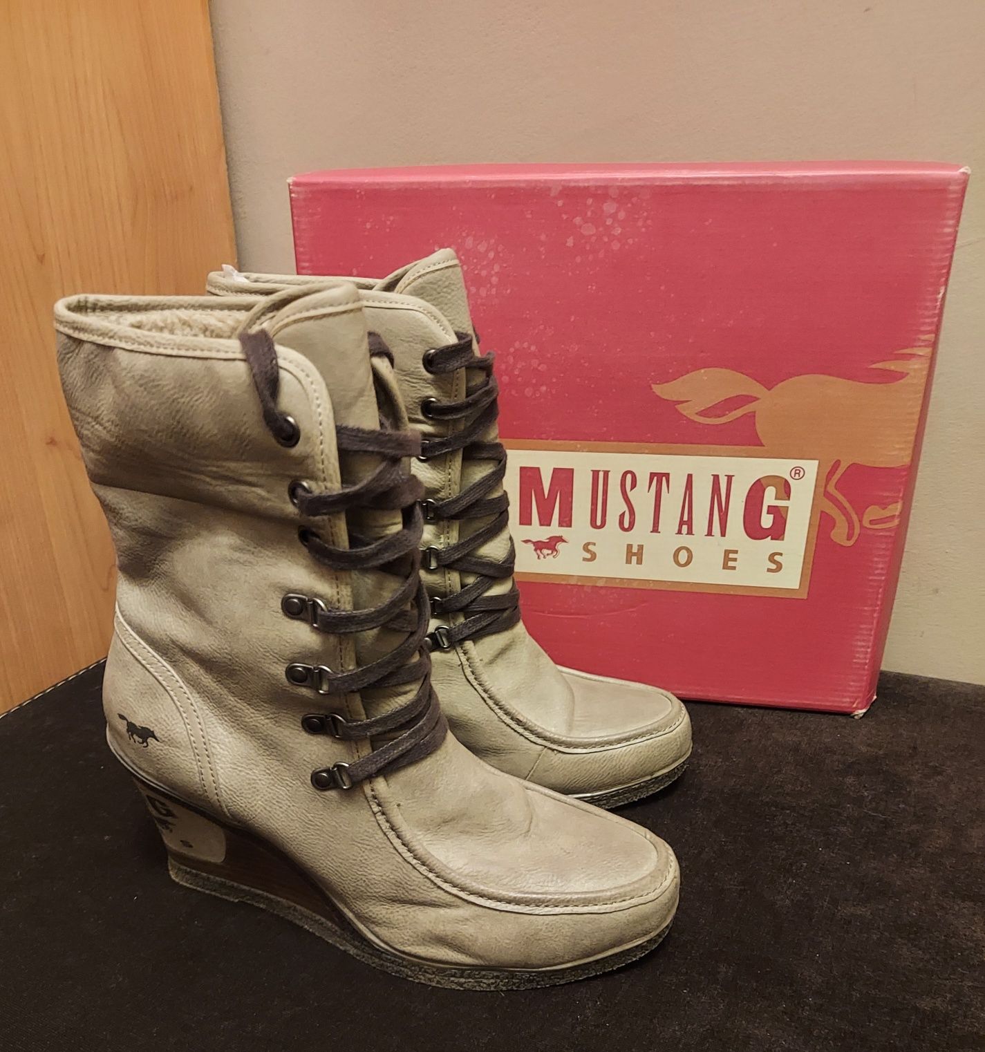 Koturny/botki na zimę Mustang rozmiar 40