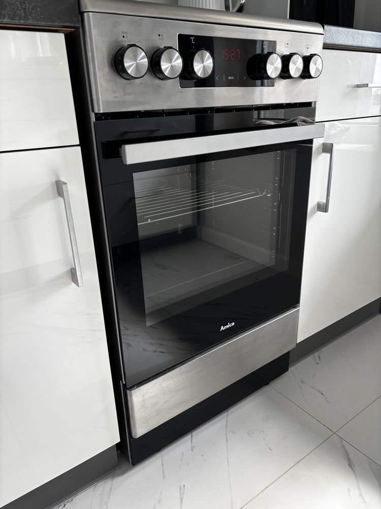Kuchenka elektryczna Amica 523IE3.323PaHtsdpjxx  – używana 2 miesiące