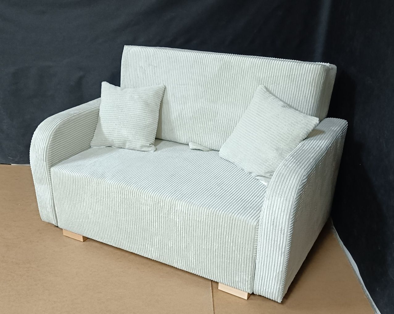 Sofa Amerykanka z funkcją spania i pojemnikiem na pościel