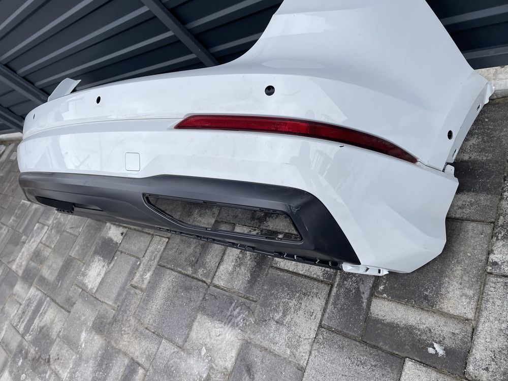 Задній Бампер Audi Q3 83a 2019-